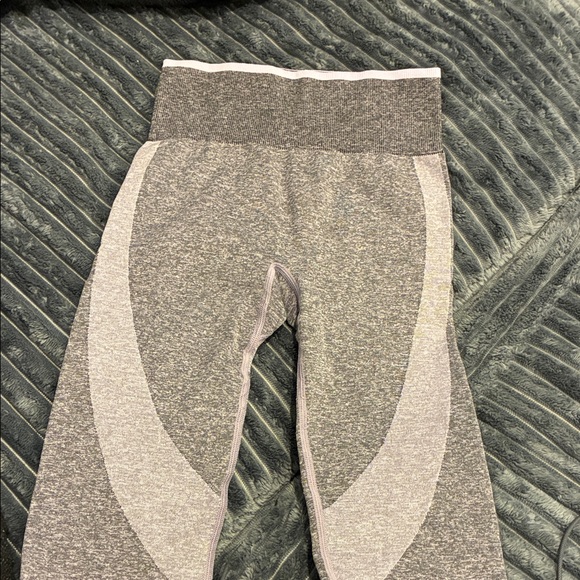 VS PINK Seamless Grey Womens Leggings - Performance Bottoms - Picture 5 of 7